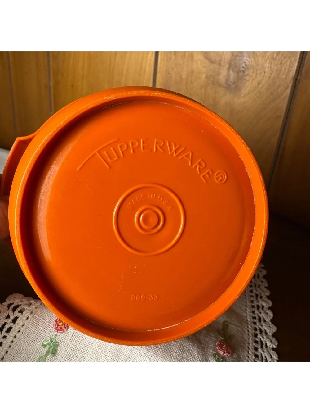 Tupperware vintage orange